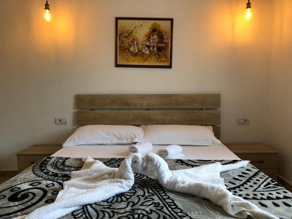 Hotel Apostoli Permet Luaran gambar