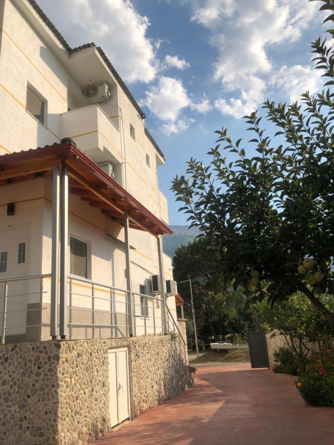 Hotel Apostoli Permet Luaran gambar