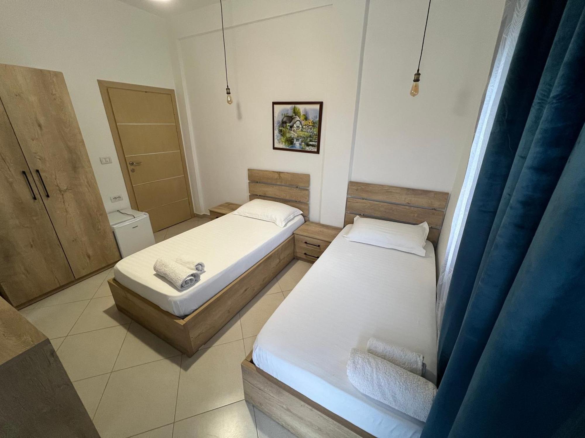 Hotel Apostoli Permet Luaran gambar
