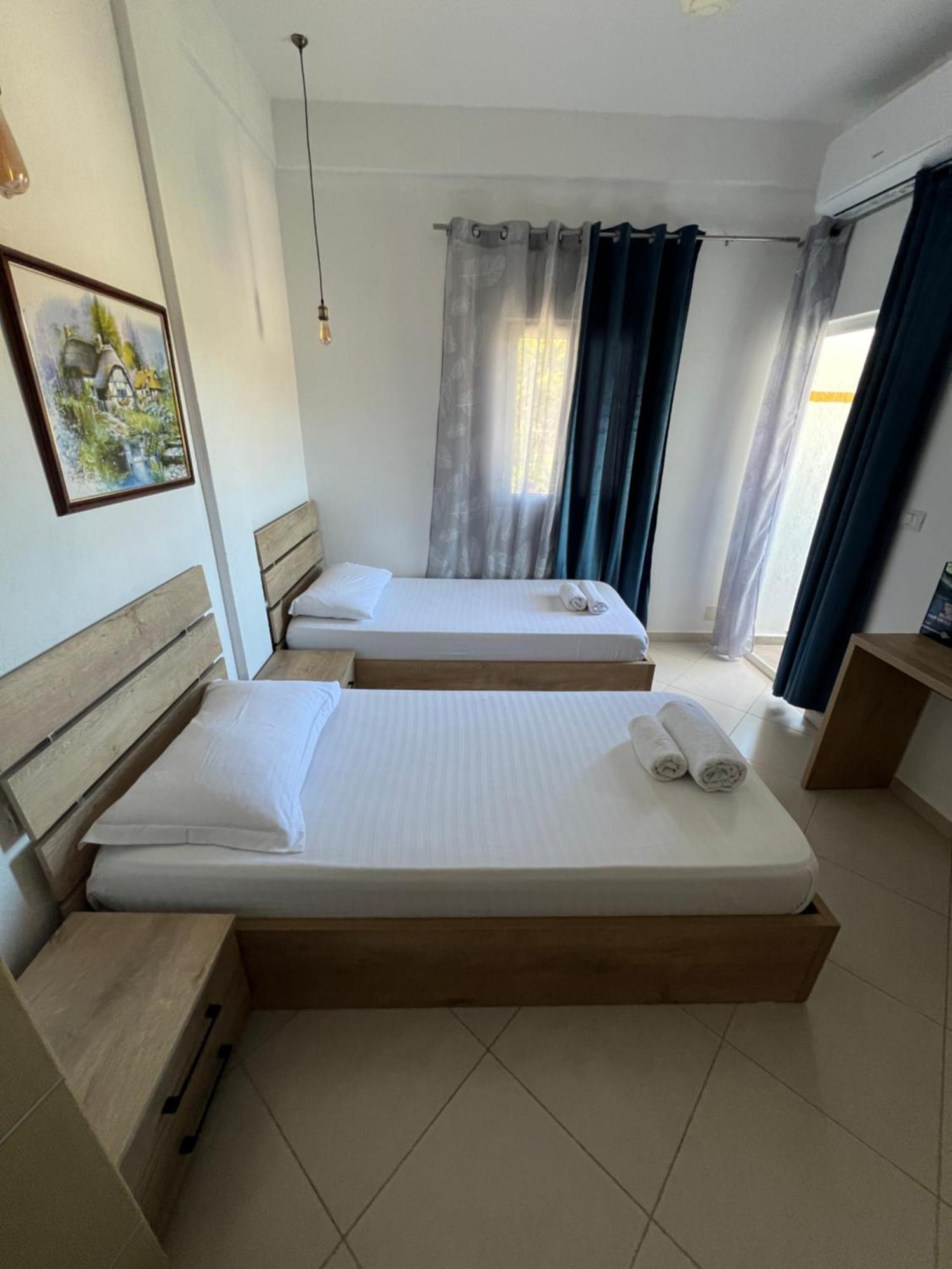 Hotel Apostoli Permet Luaran gambar