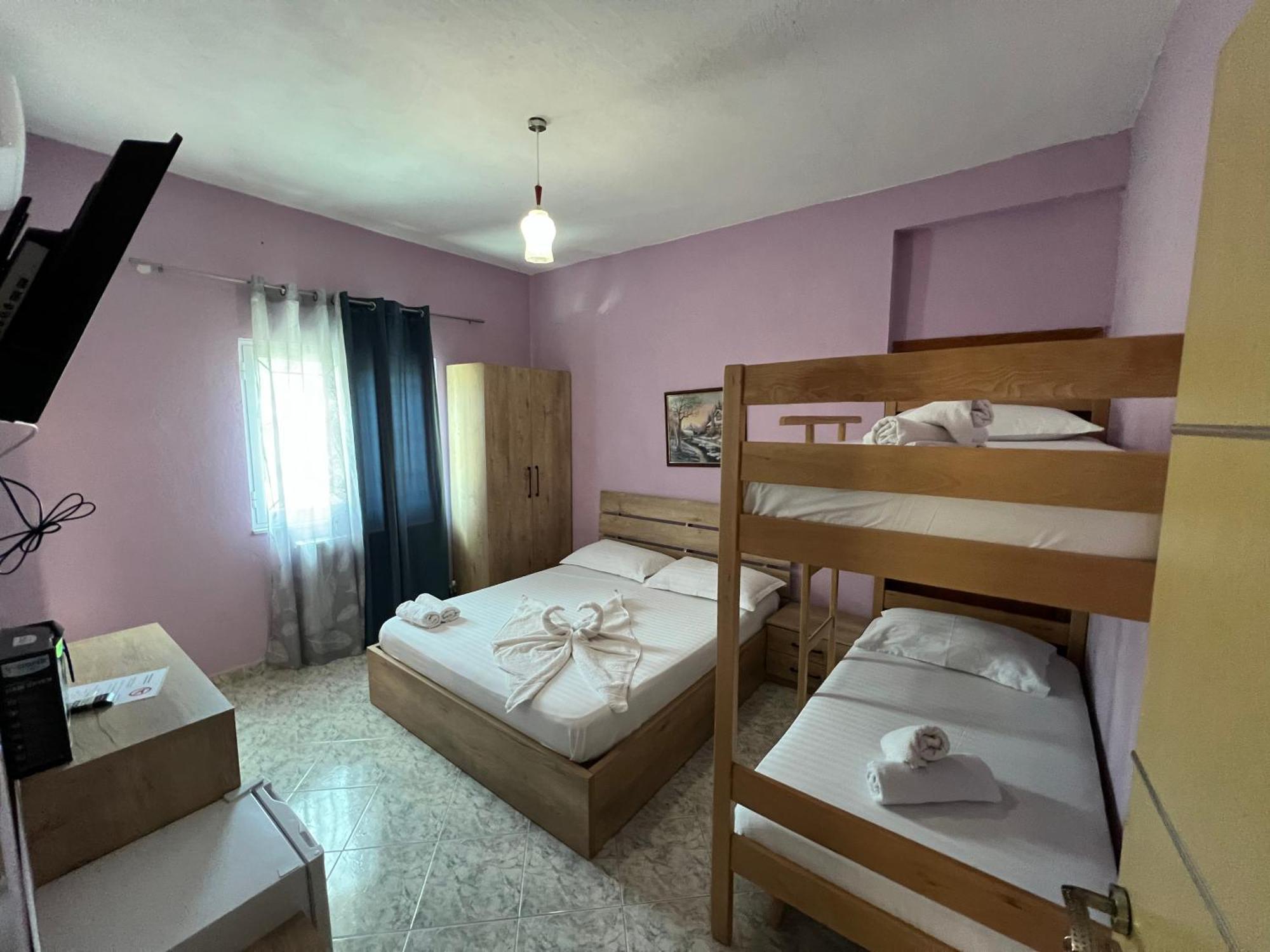 Hotel Apostoli Permet Luaran gambar